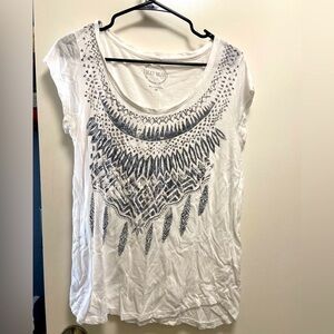 Bohemian white tee women’s size medium